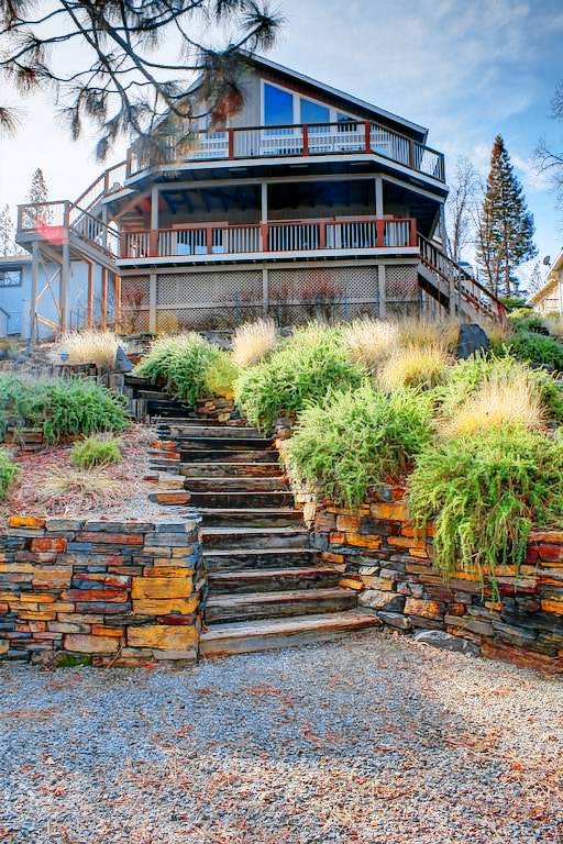 House Groveland