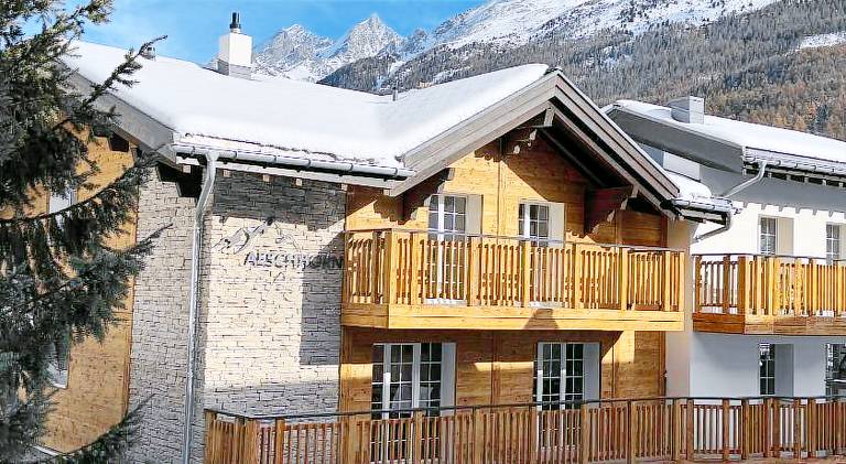 Big rental apartment with garden & patio | Pet-friendly in Zermatt