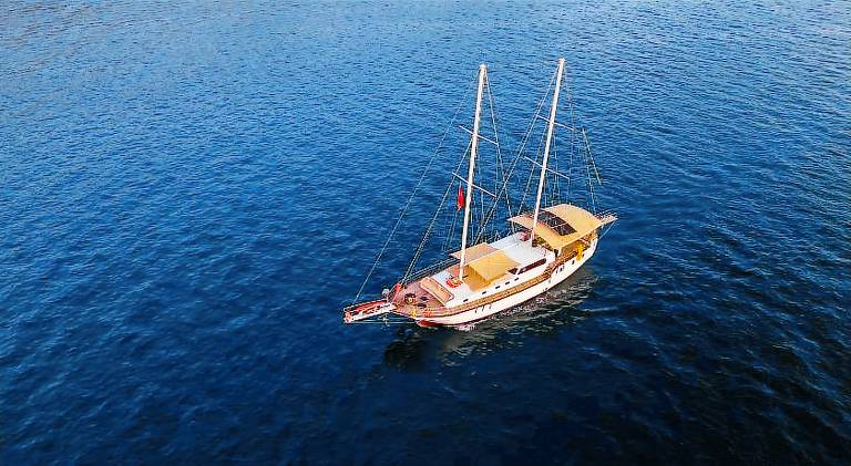 Nice boat with BBQ & terrace | Pet-friendly in Fethiye
