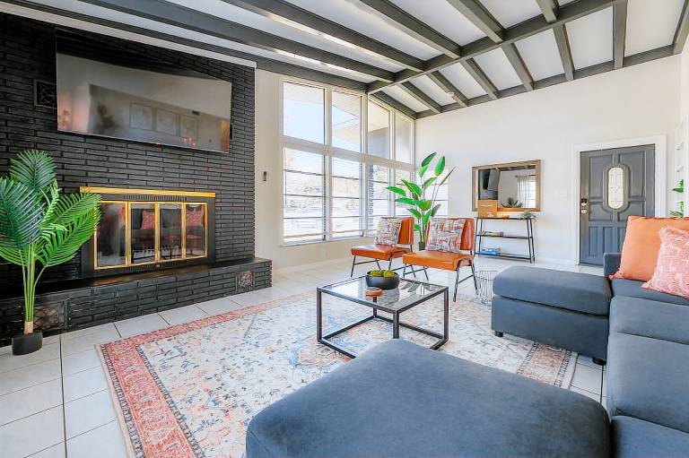 Family-friendly spacious house | Pet-friendly in Tampa, FL