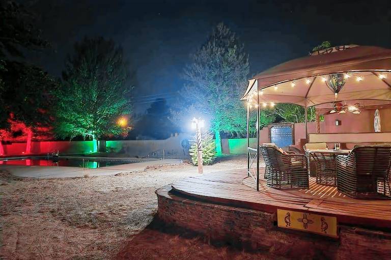 Red Mountain Manor Vineyard and Guesthouse