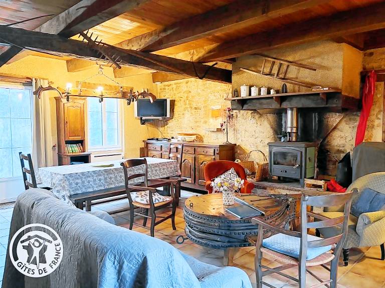 Gite with garden, grill & patio — photo 2