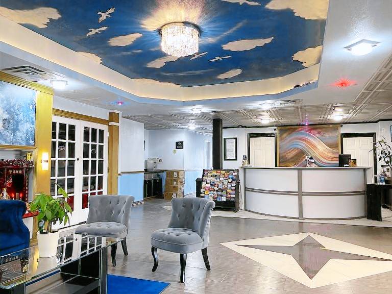 R Nite Star Inn and Suites -Home of the Cowboys & Rangers in Arlington, TX