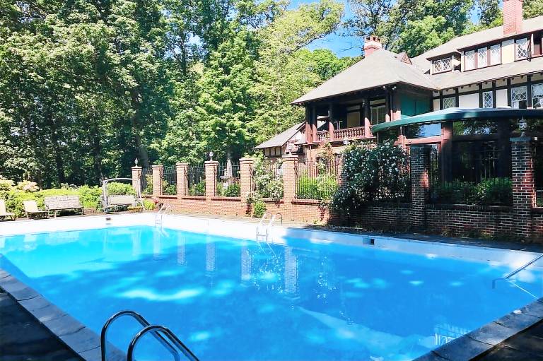 Gramercy Mansion B&B