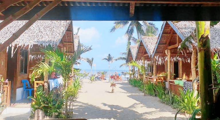 Zhaya's Beach & Cottages — photo 3