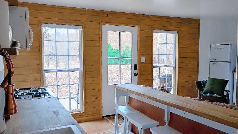 Cabin  Adamsville