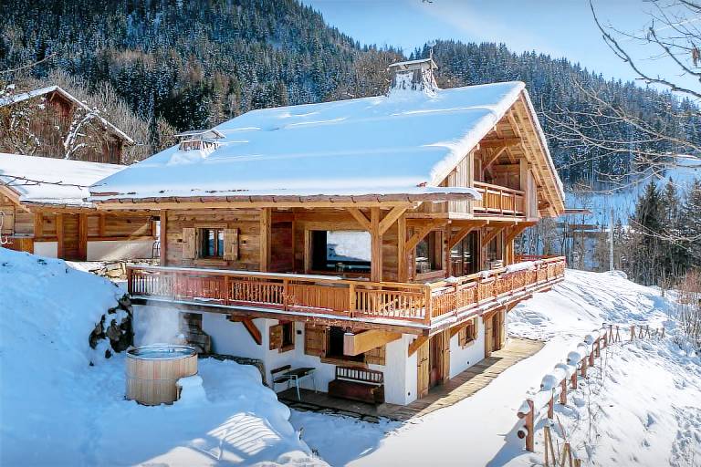 Luxury chalet for 14 (11 adults max) spa and summer pool - OVO Network — photo 4