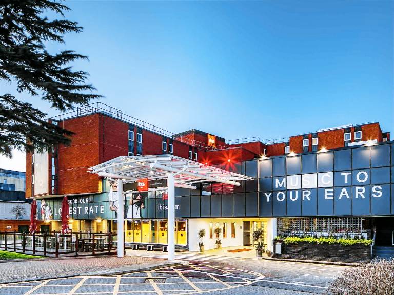 Ibis London Heathrow Airport in Hayes