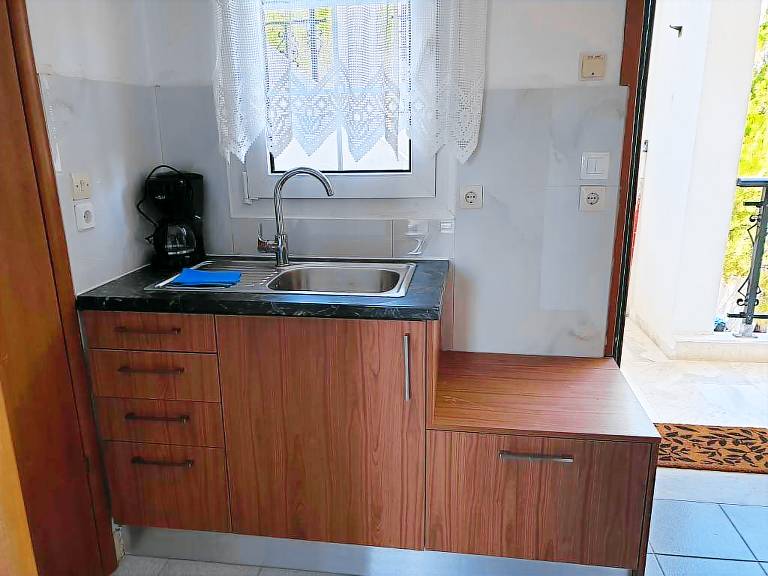Rental apartment with garden, private pool & patio | Nature view — photo 4