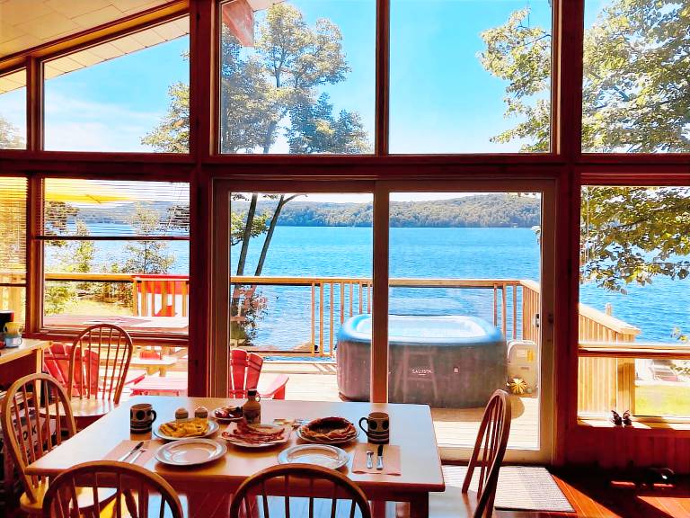Cabin  Bancroft