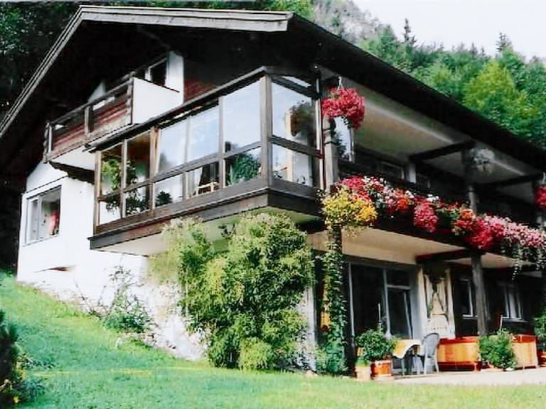 Beautiful holiday apartment with garden, BBQ & terrace | Mountain view | Pet-friendly — photo 2