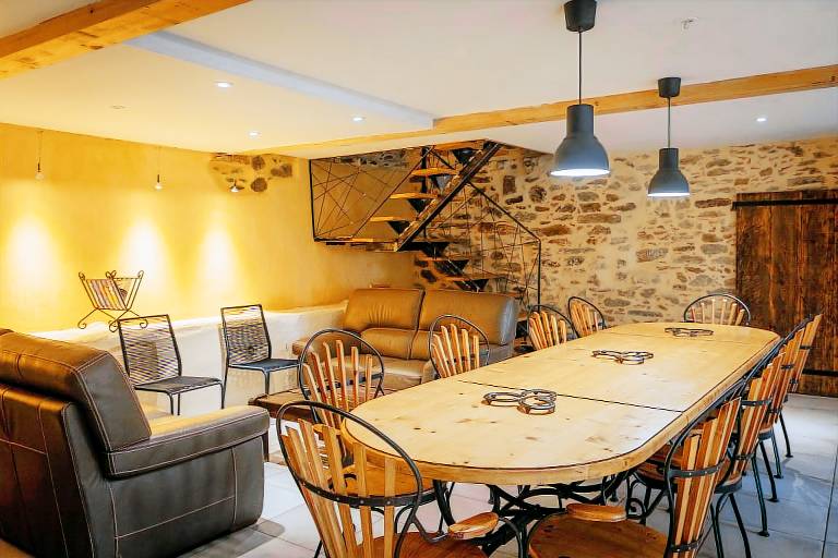 Spacious 10-Person Holiday Home – Gîte de la Fontaine – Les Cammazes in Castelnaudary