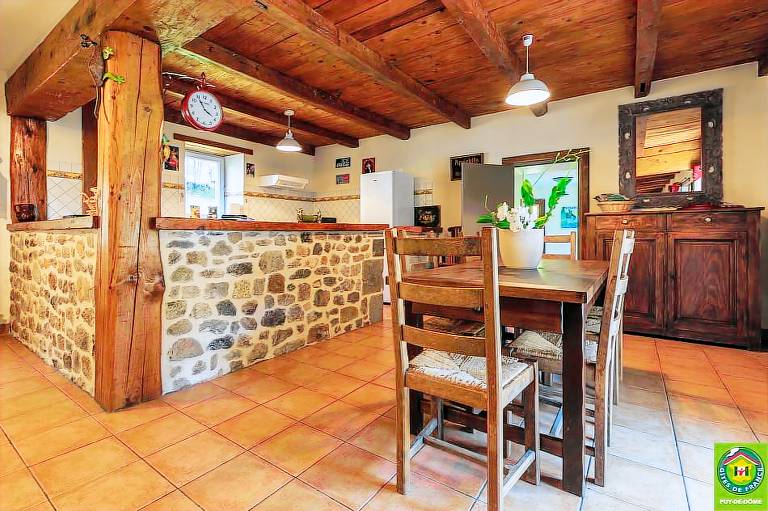 Spacious gite with BBQ, patio & garden | Pets are welcome — photo 4