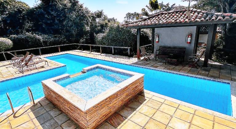 House with pool — photo 2