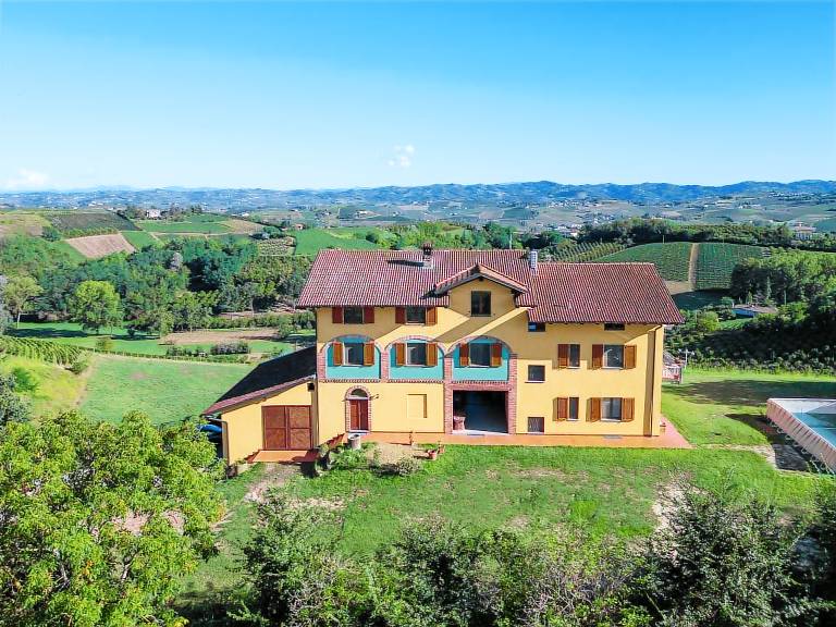 Camera privata Castelnuovo Calcea