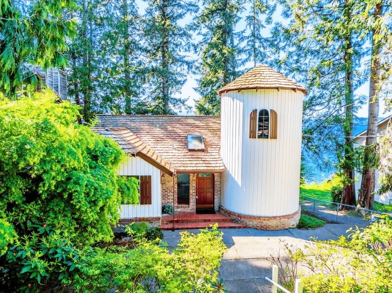House Poulsbo