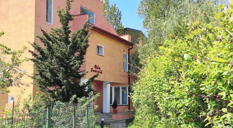 Apartment with 3 rooms for 8 persons in Constanta