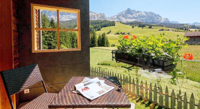 Wonderful rental apartment with barbeque, yard & terrace | Close to the ski | Pet-friendly in Badia