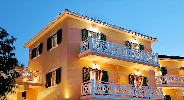 Rental apartment with terrace & barbecue — photo 4