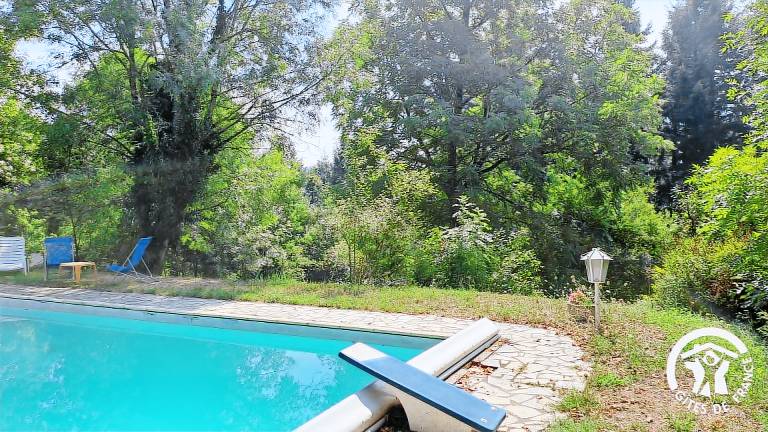 Gite with grill, garden & patio — photo 5