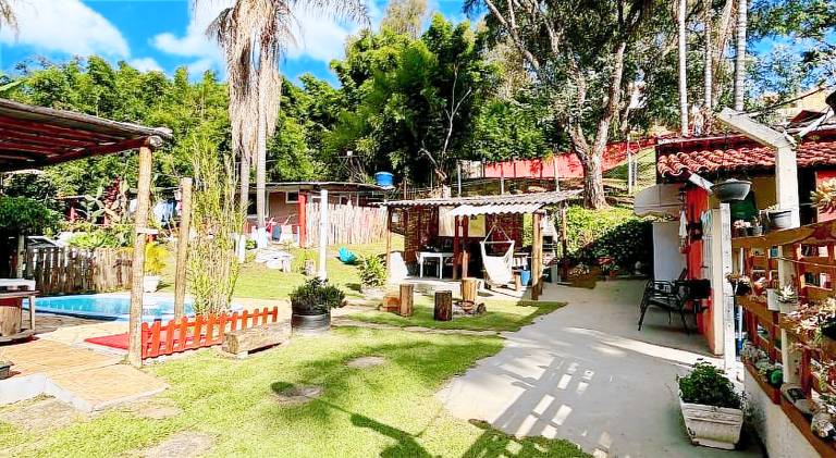 Lodge with garden, grill & pool — photo 4