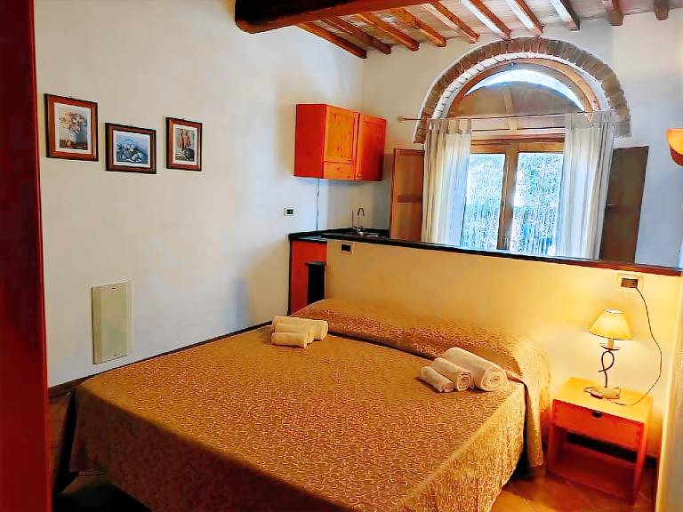         
Privatzimmer ∙ 2 Gäste ∙ 1 Schlafzimmer
    