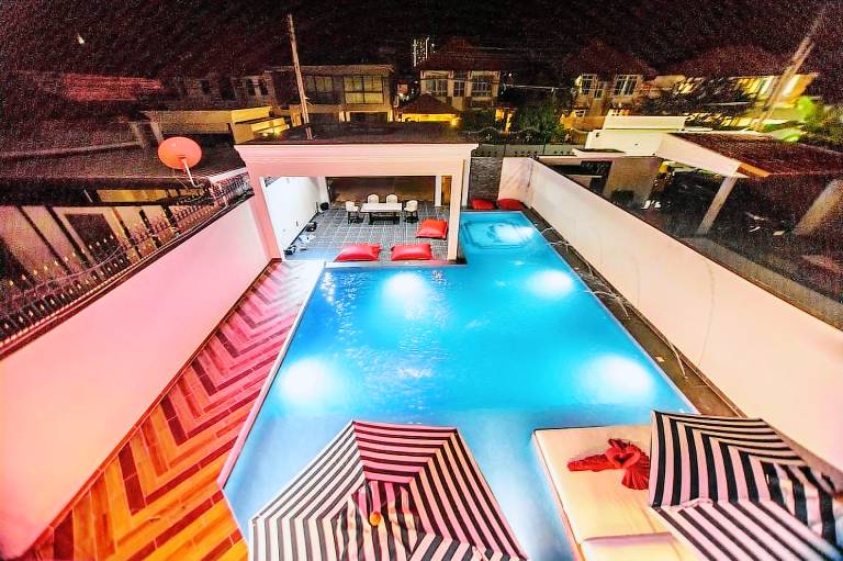 Villa with pool & barbeque — photo 5