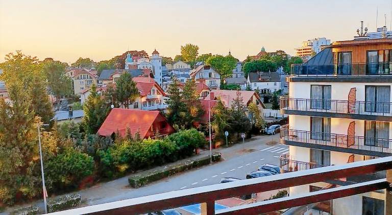 Beautiful holiday apartment with patio & pool | Close to the beach | Pet-friendly — photo 4