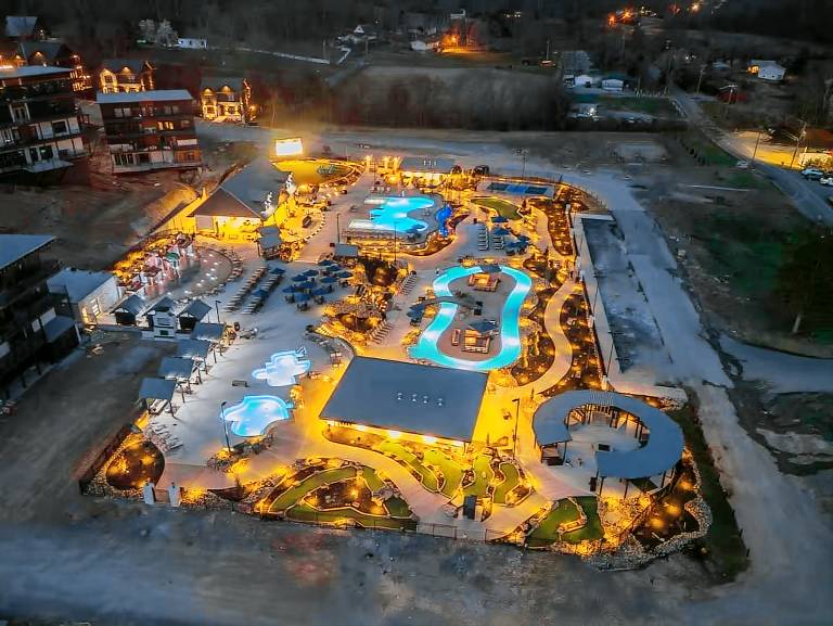 Firefly Lodge Indoor Pool Theater Hot Tub — photo 4