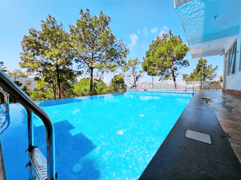 Classic Pine View Villa Kasauli — photo 2