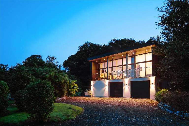 House  Starcross