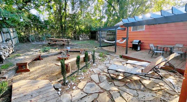 Ample house | Suitable for remote work | Pet-friendly — photo 5