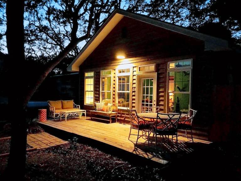 Cottage Oak Island