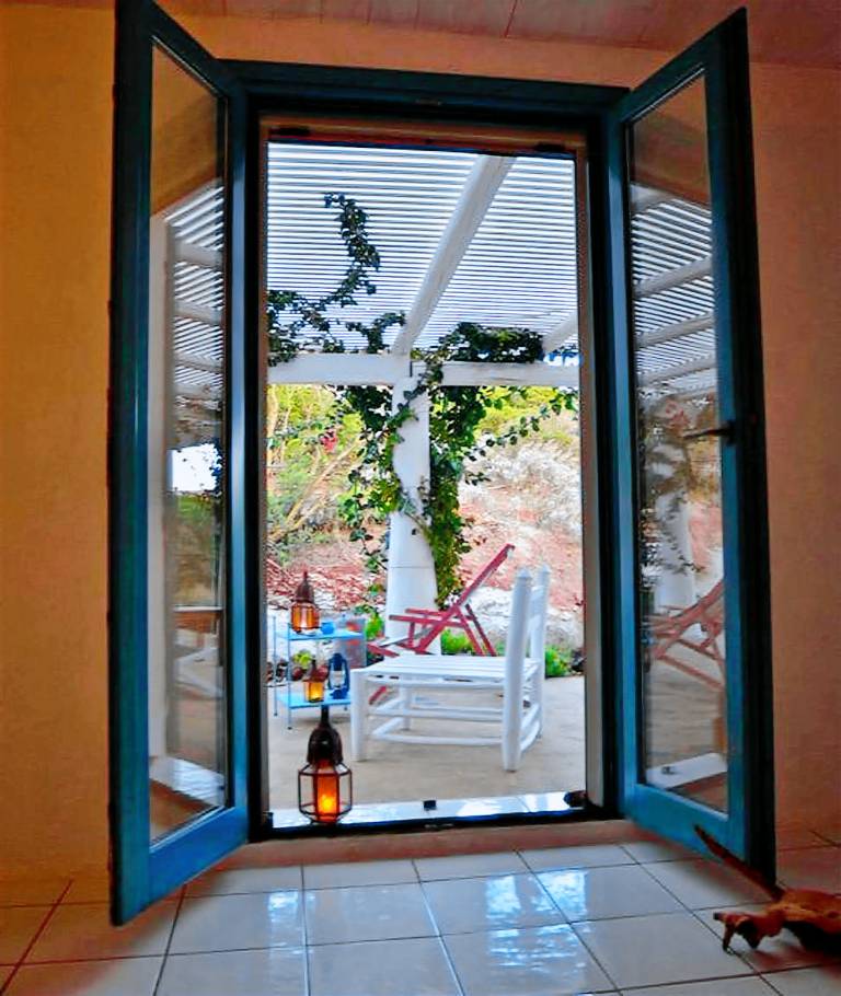 Charming Mediterranean house surrounded by a natural oasis — photo 5