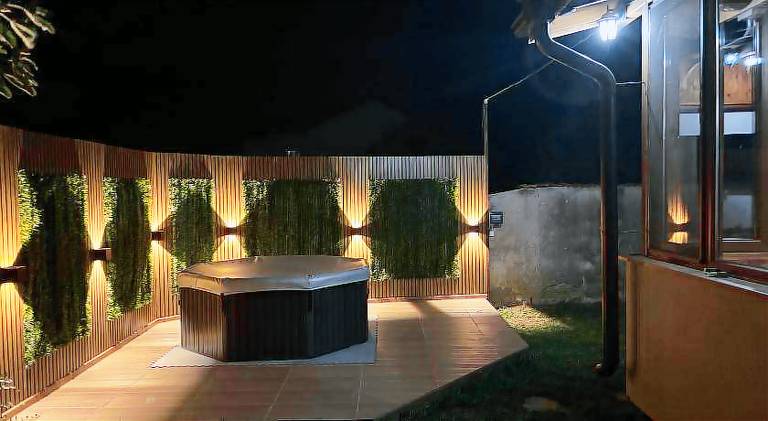 Charming villa with hot tub | Pet-friendly — photo 4