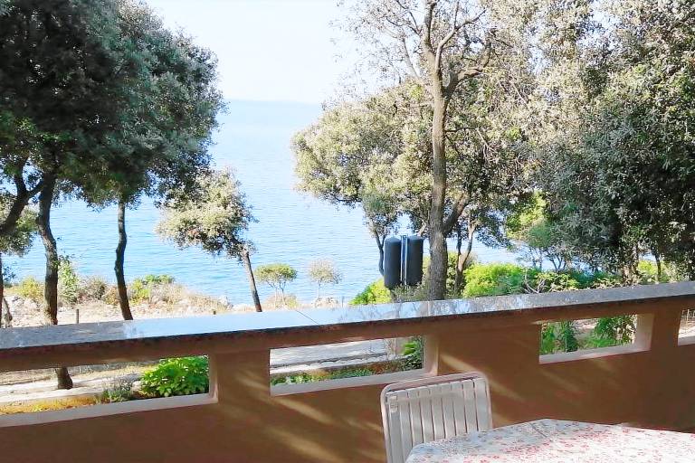 Two bedroom apartment with terrace and sea view Cove Mulobedanj, Pag (A-16285-a) in Novalja
