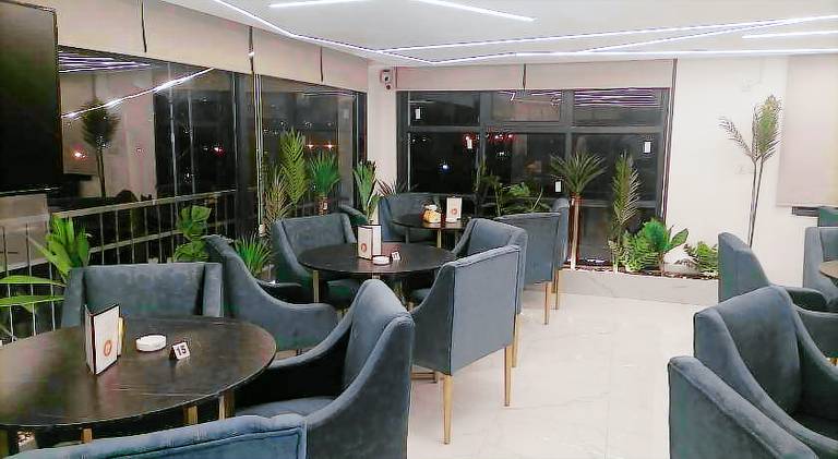 Serviced apartment with terrace & yard — photo 3