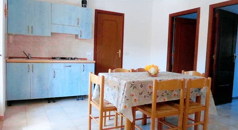 Holiday apartment with terrace, yard & barbeque — photo 3