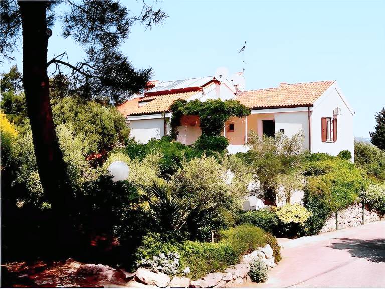Holiday apartment with terrace — photo 2