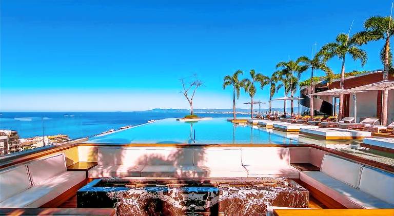 Rental apartment with pool in Puerto Vallarta