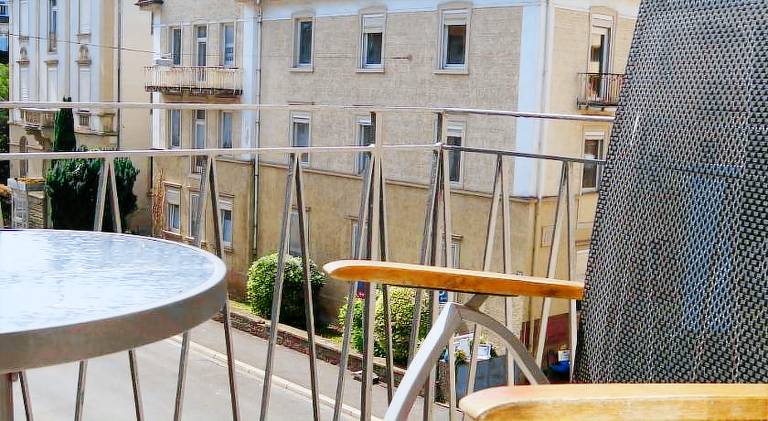 Serviced apartment with yard — photo 5