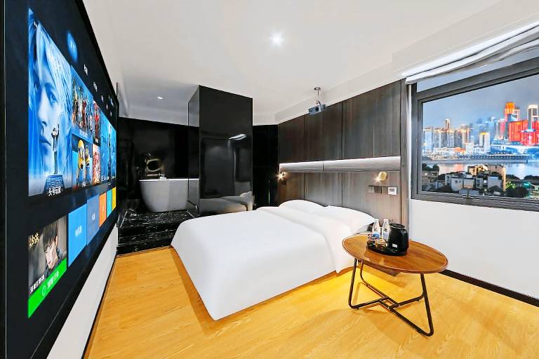 Yin Shi Guang Riverview Hotel — photo 2