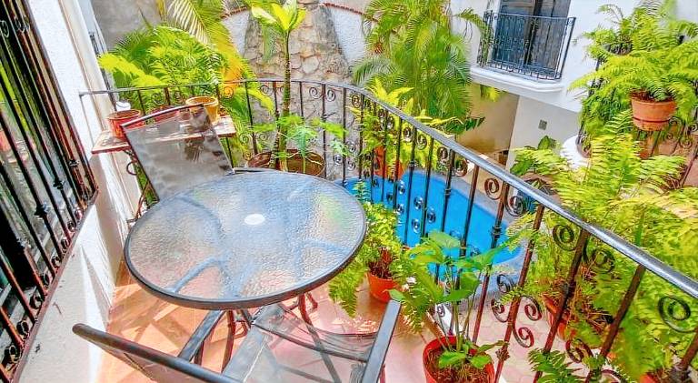 Holiday apartment with garden, pool & patio | Beach nearby | Dogs allowed — photo 3
