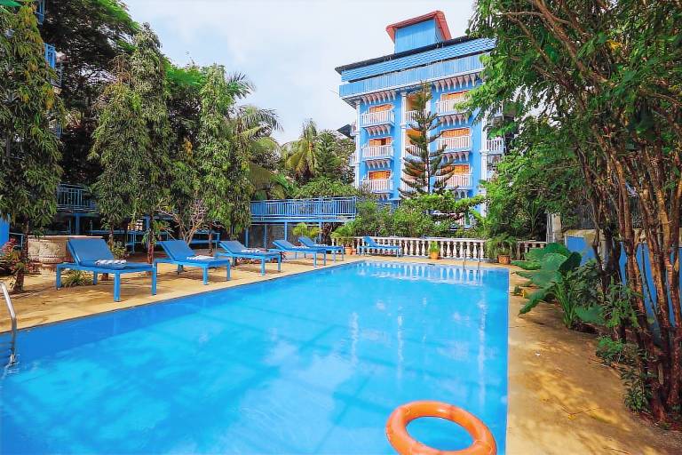 Mayflower Beach Resort- Baga in Anjuna