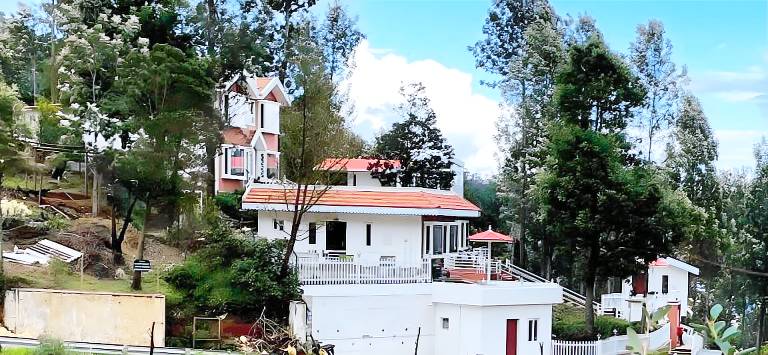 House Ooty Lake