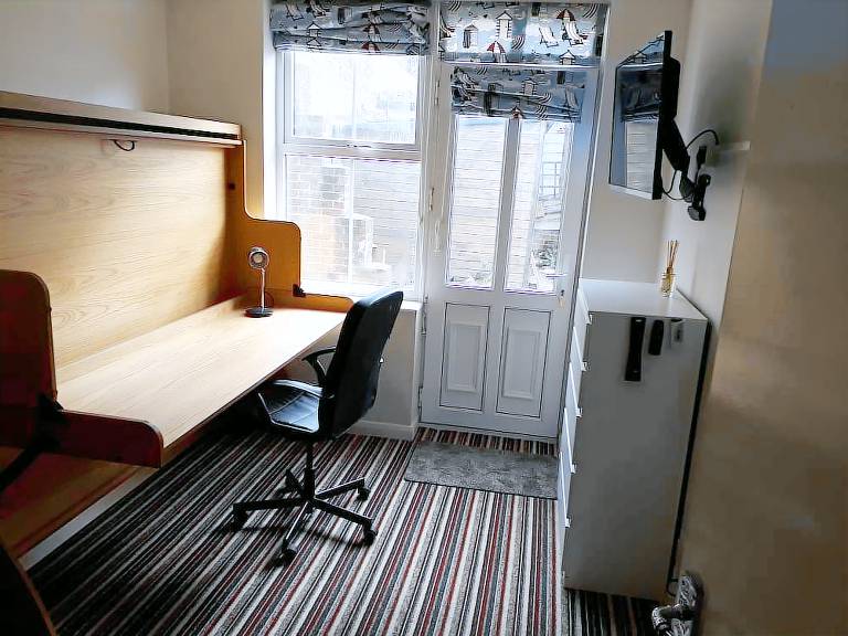 Apartment  Arundel