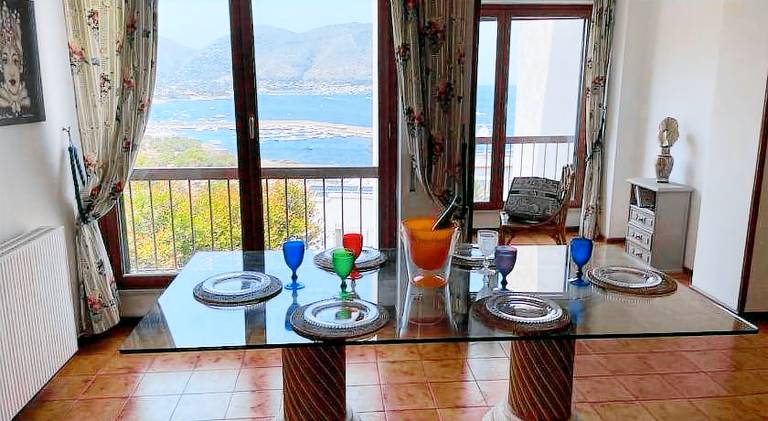 House with terrace & grill | Suitable for remote work | Pets are welcome — photo 4