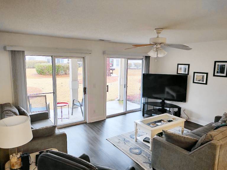 Condo Calabash