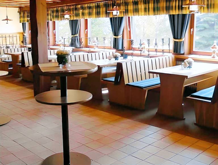 Apartment with BBQ, terrace & yard in Monschau