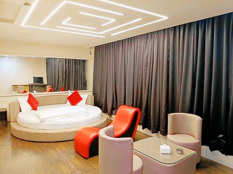 Aundh Elite Stay